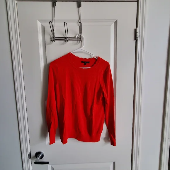 Sweater - Picture 4 of 4